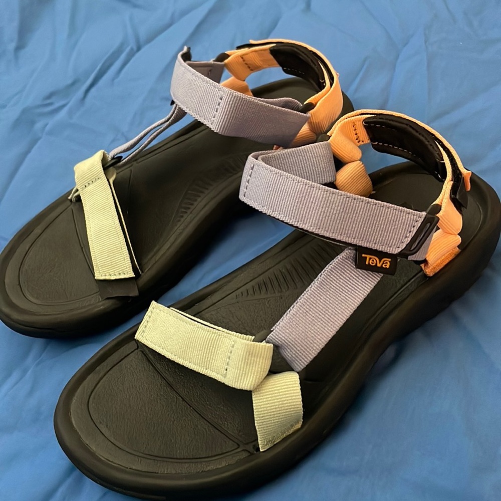 Teva hurricanes women's size 8. Only worn once. Perfect for outdoor activities.